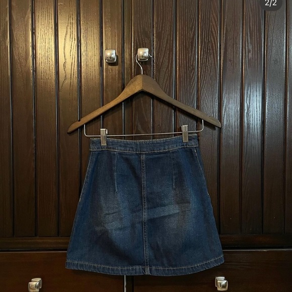 H&M button down Jean skirt - Picture 2 of 2